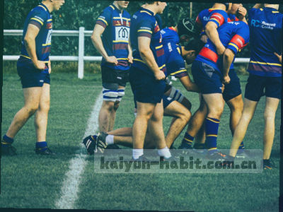 开元棋盘桌面版界面示意，暗色调发光风格